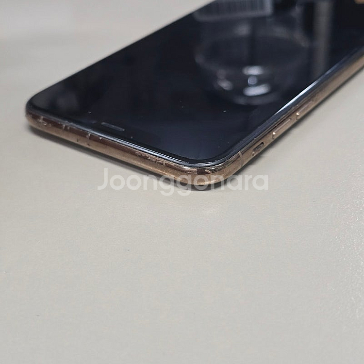 아이폰 XS MAX 골드 256기가 미파손 상태좋은폰 30만에 판매합니다--8